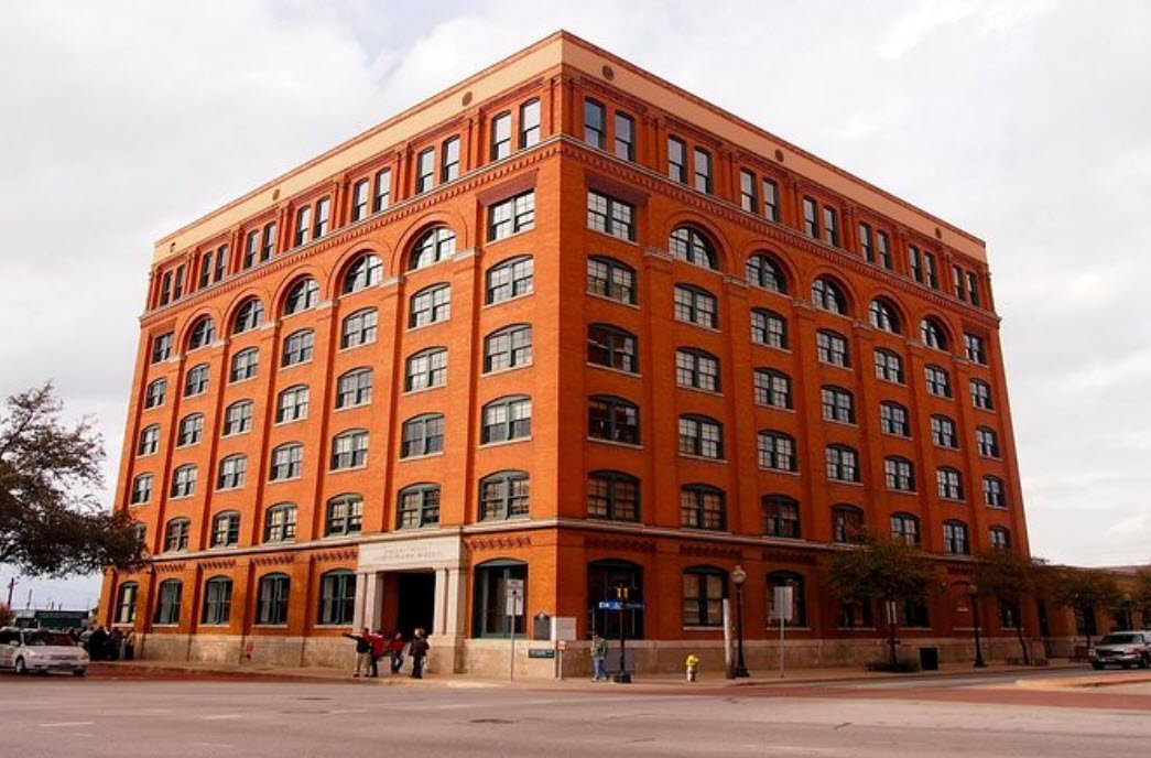 The Sixth Floor Museum at Dealey Plaza - Travelhyme